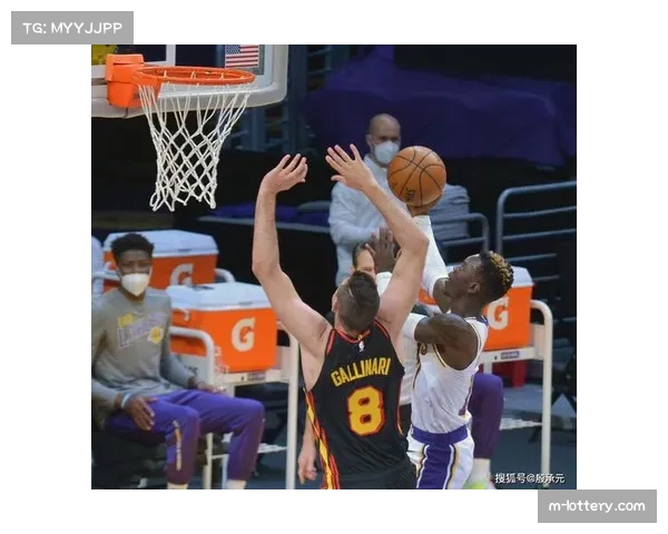 老鹰十一连胜背后战术解析,特雷杨挡拆发起与约翰逊策应双核驱动